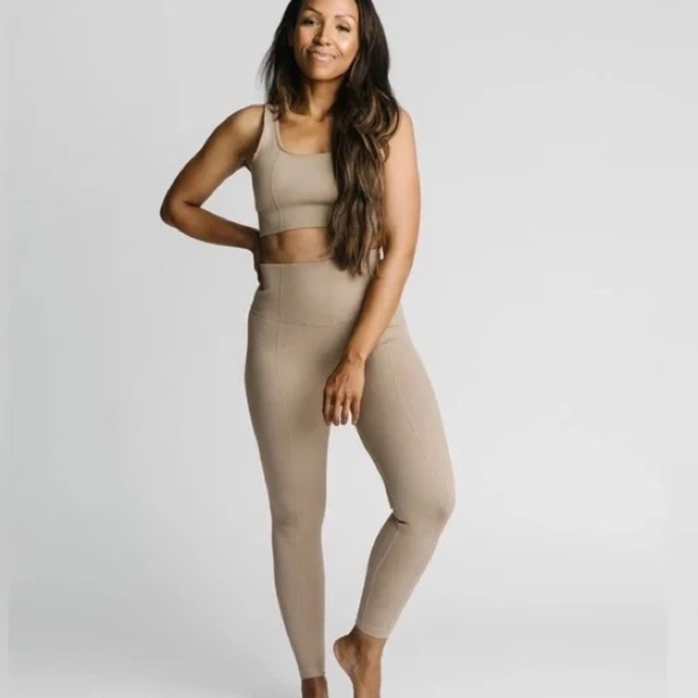 Zyia Active Taupe Firm Free Seamless Leggings Medium